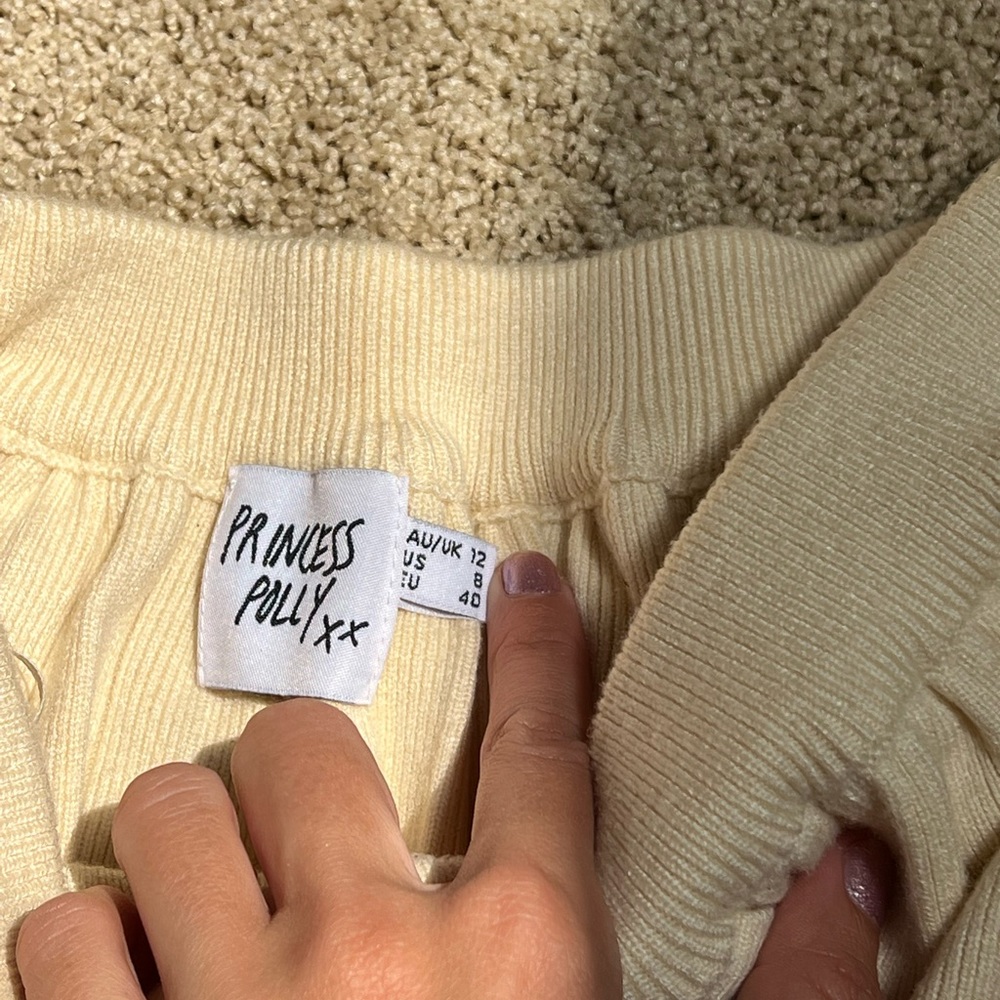 Basically new pleated skirt